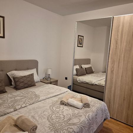 Apartments Antolovic Vrsar Exterior photo