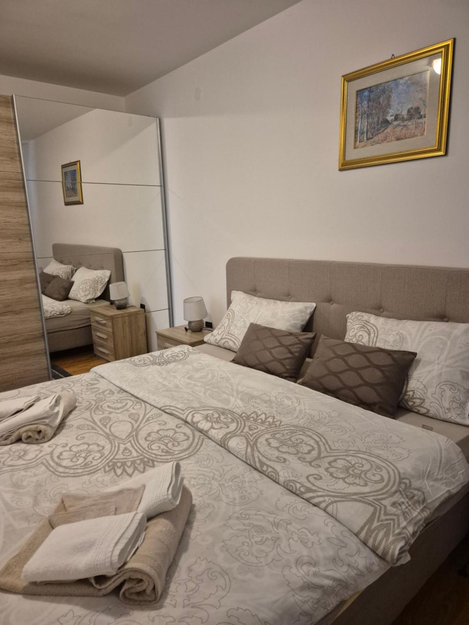 Apartments Antolovic Vrsar Exterior photo