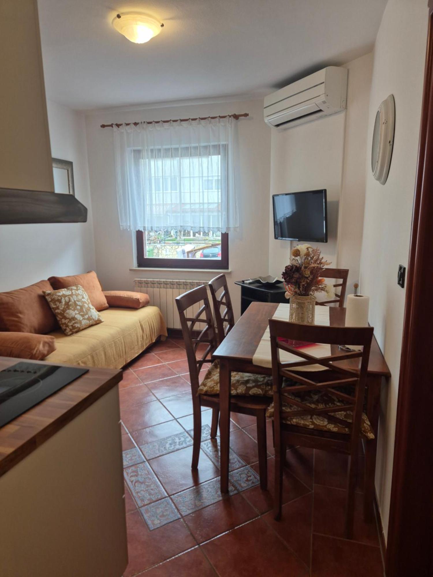 Apartments Antolovic Vrsar Exterior photo